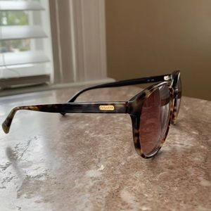 Women’s Coach Sunglasses - Tortoise